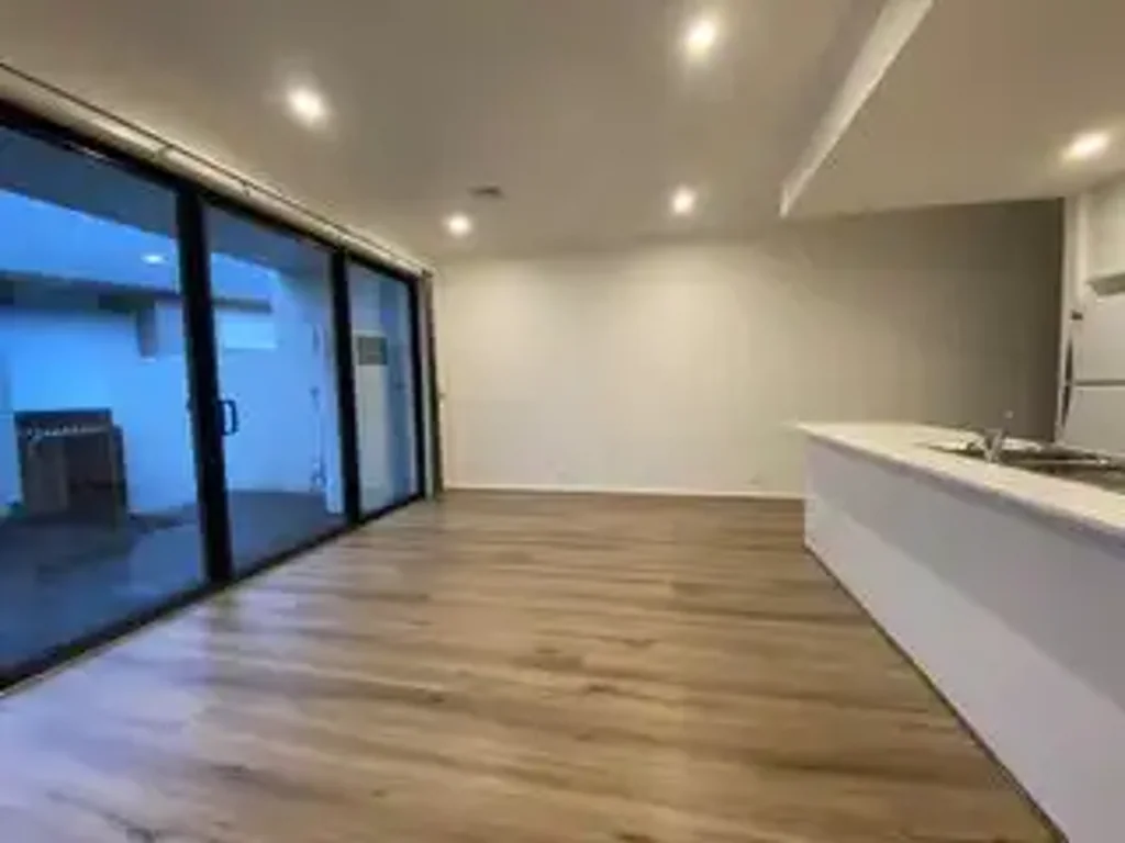 Modern Comfort in a Peaceful Lawson Setting