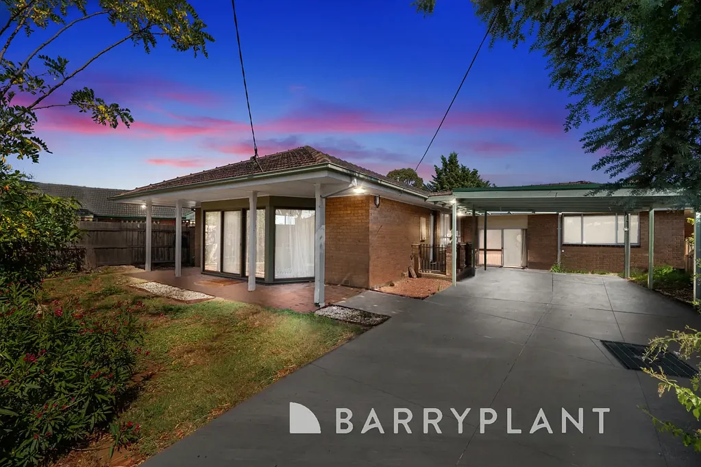 9 Kingsford Avenue, Melton South, VIC 3338