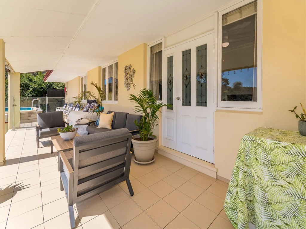 27 Kalamunda Road, Kalamunda, WA 6076