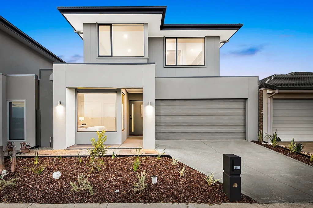 Manor Lakes 4 Bedroom Brand New Double Storey Home in Parkbrook Estate !! 4 Bedroom !! 2 Ensuite !! 3 Toilet !! FHOG Available for Eligible Buyers !!