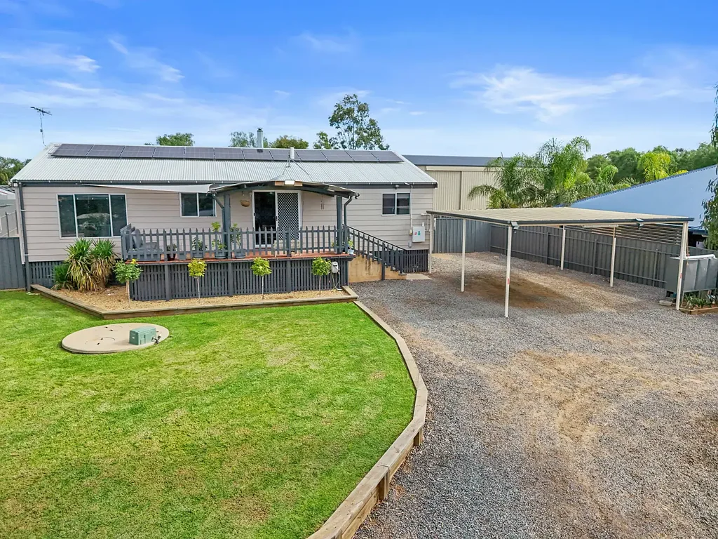 Murray Bridge 3房  Spacious living on generous Allotment