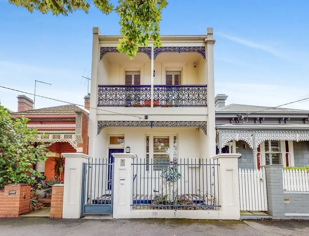 Timeless Bayside Living!