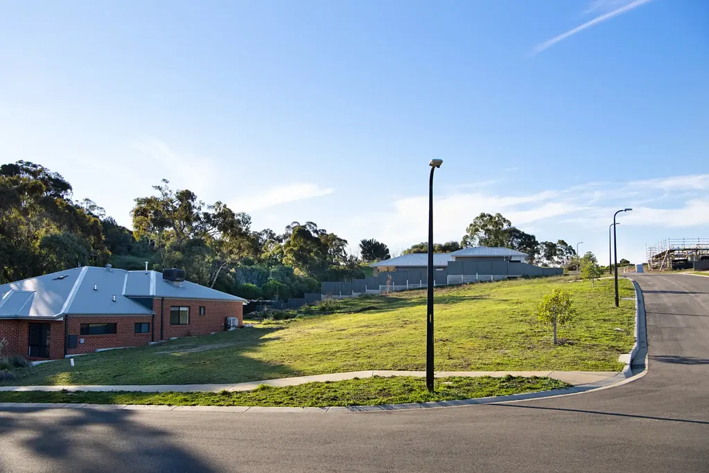Campbells Creek  Create something special on 734m2 - Close to the town centre