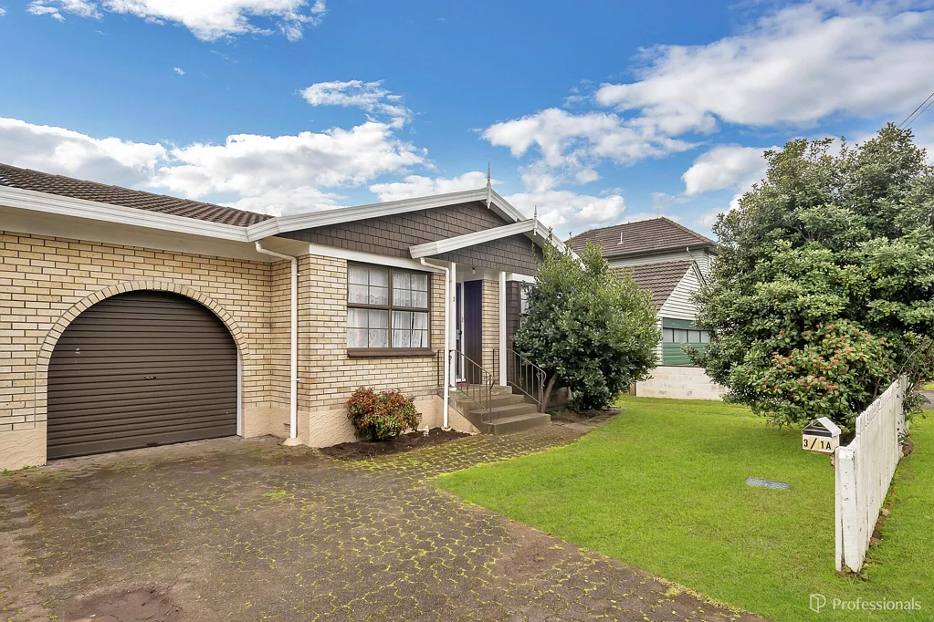 Mangere Bridge 2ਬੈੱਡਰੂਮ DO-UP OPPORTUNITY IN MANGERE BRIDGE!!!