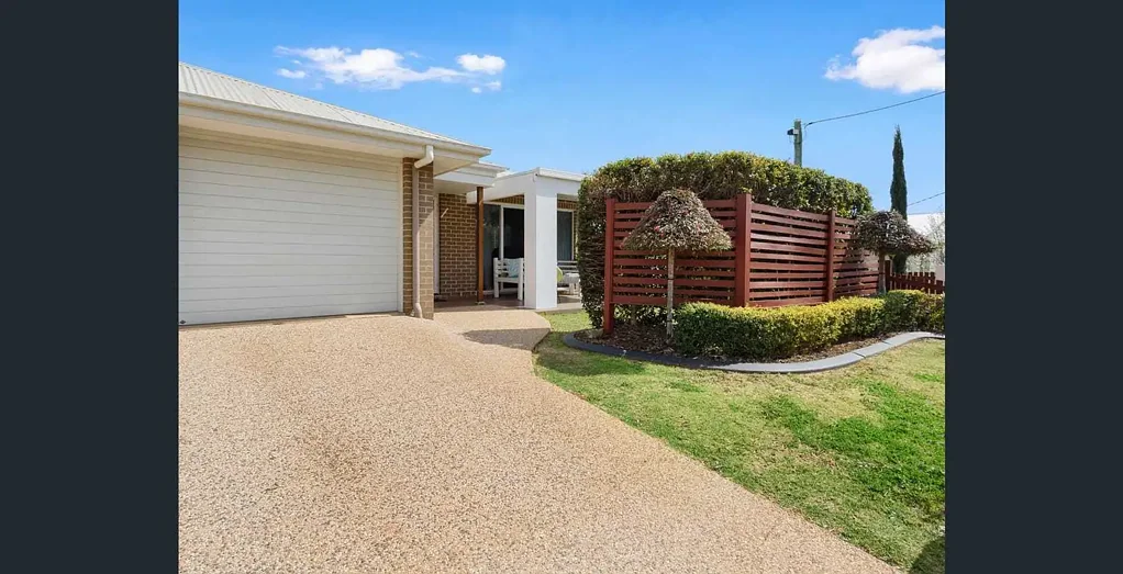 Modern Unit in Centenary Heights