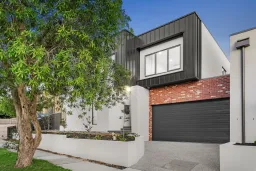 20 Chatsworth Quadrant, Templestowe Lower