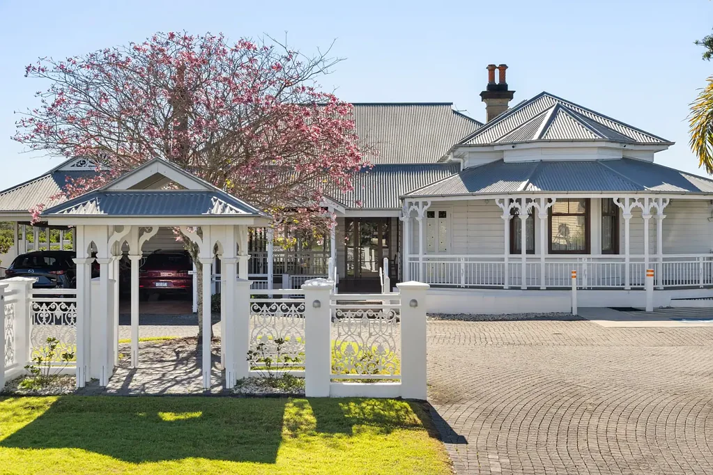Fairfield 6 Bedroom Ashby House - A Rare Piece of Brisbane History on Over 1,400sqm
