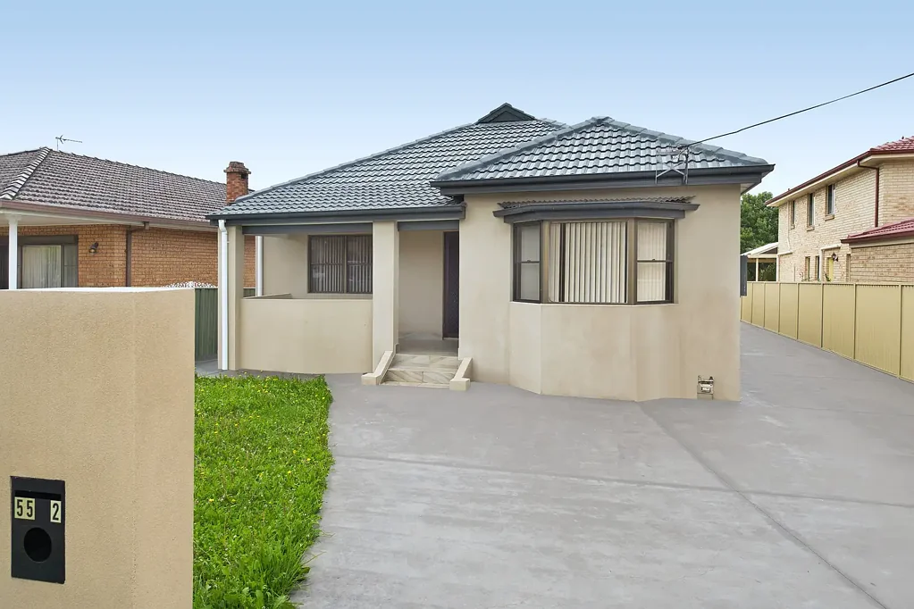 Five Bedroom House in Convenient Location