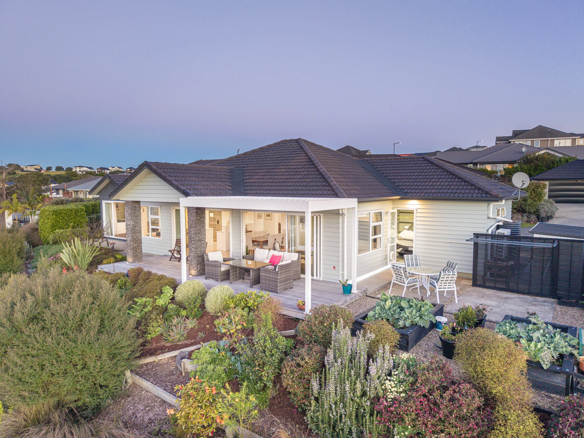 Gulf Harbour 4房  Fairway Bay living at its best!