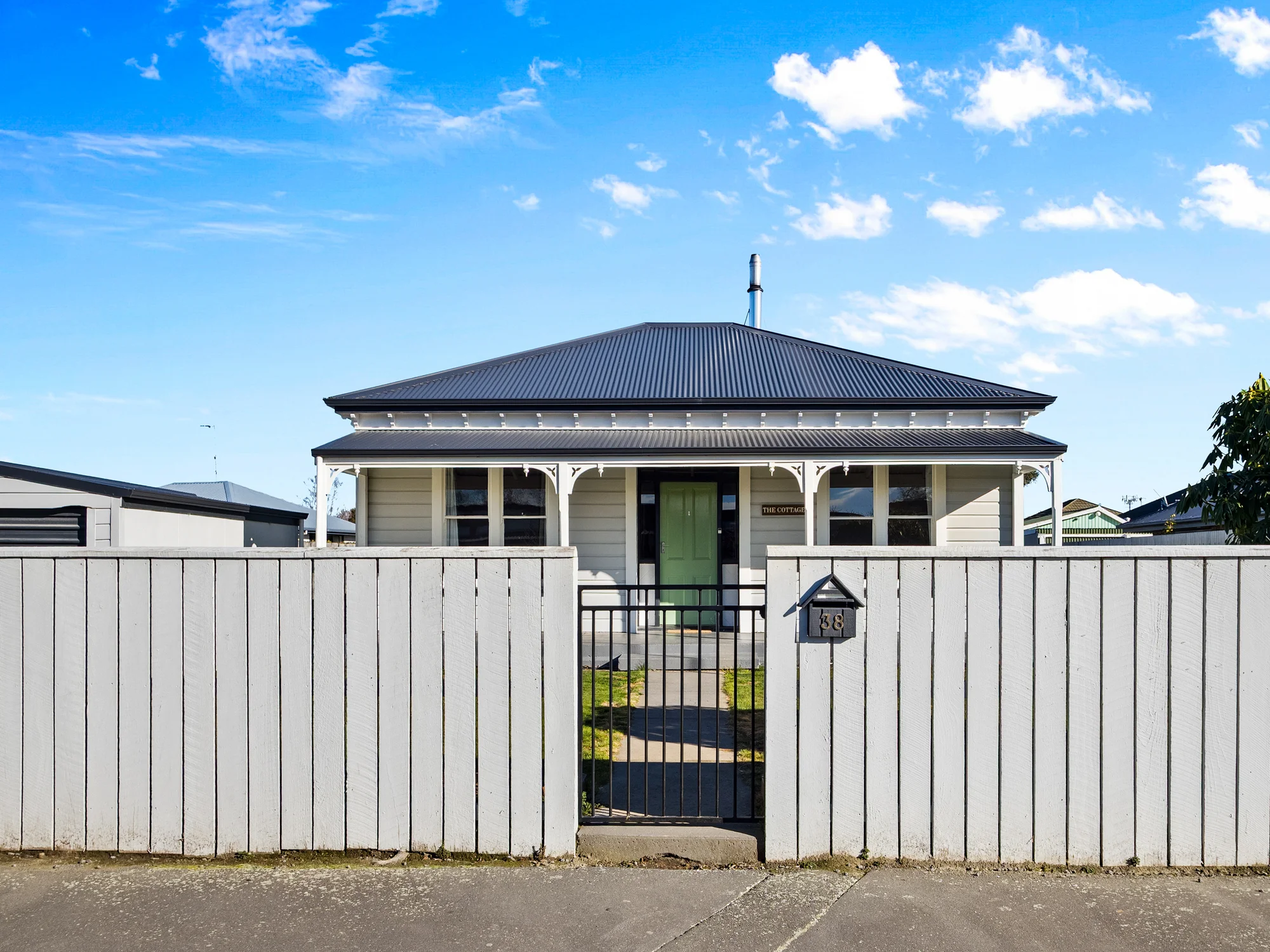 Ashburton 3침실 Cottage charm, modern comfort