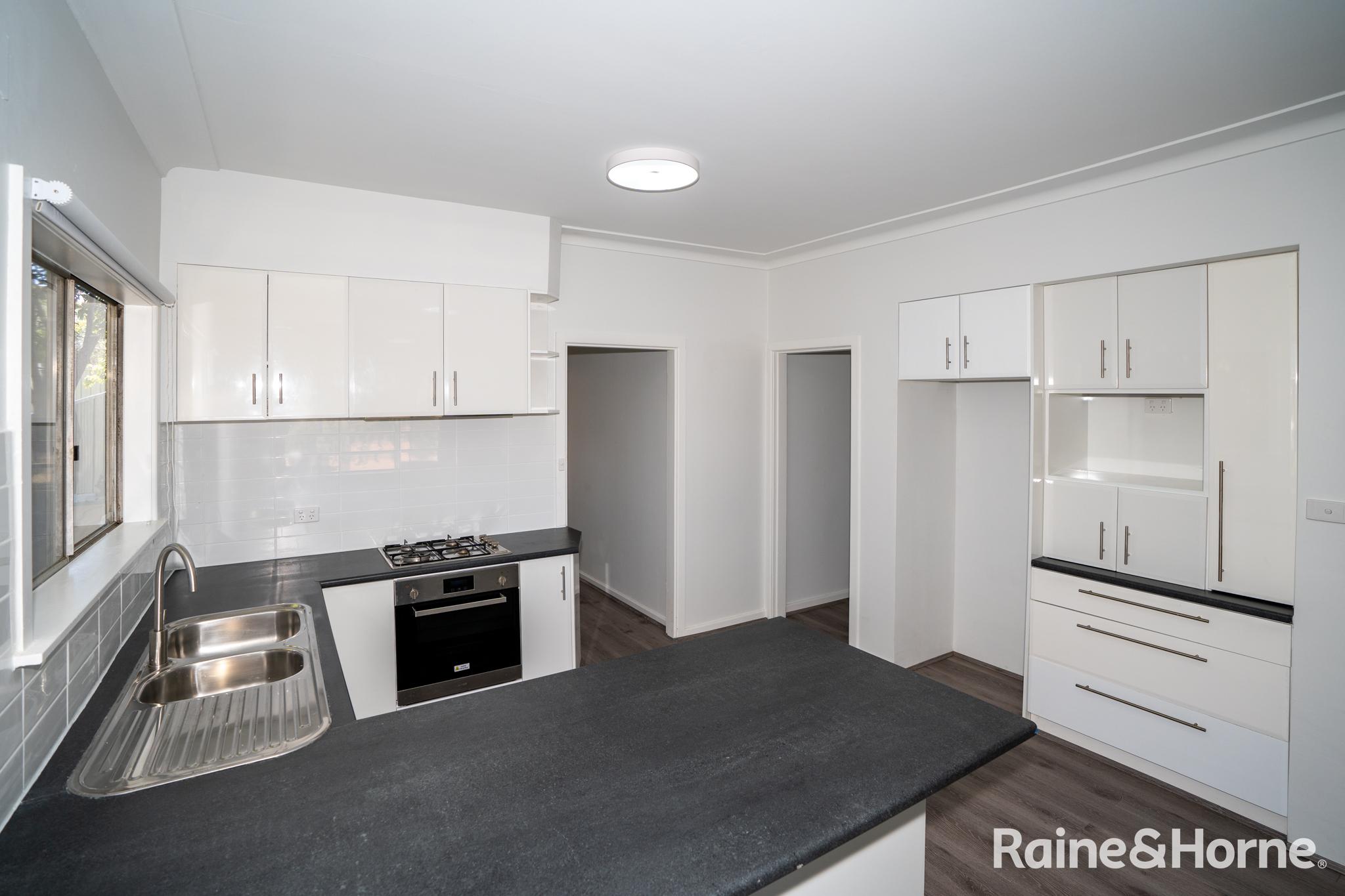 3 MENZIES AV, KOORINGAL NSW 2650, 0 રૂમ, 0 બાથરૂમ, House