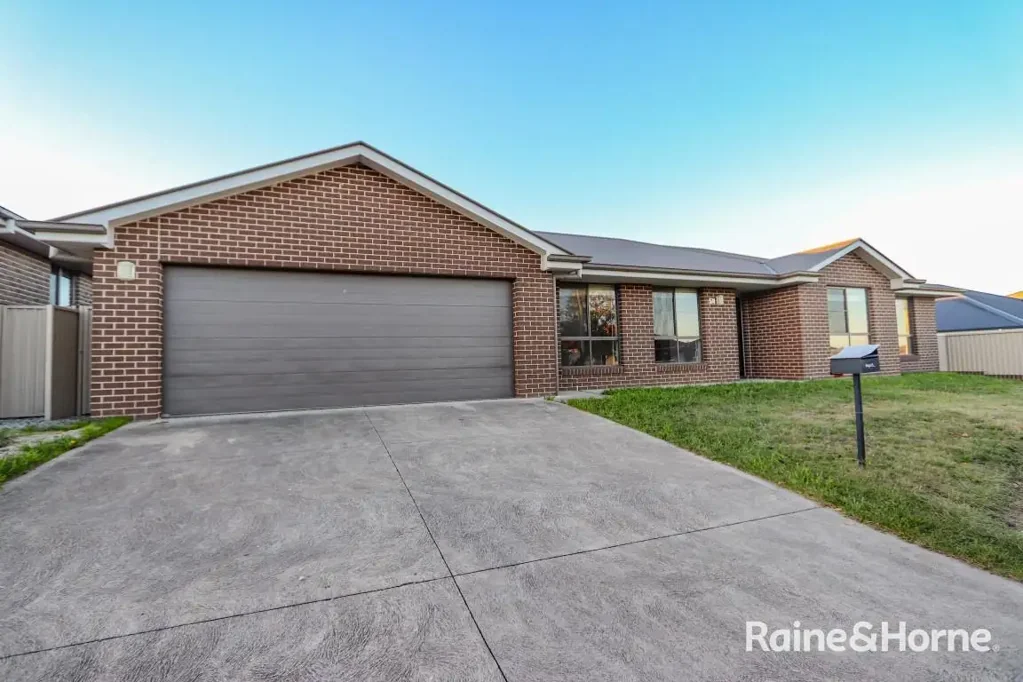 Lovely 4 Bedroom Home in Eglinton- Available 16.9.2026