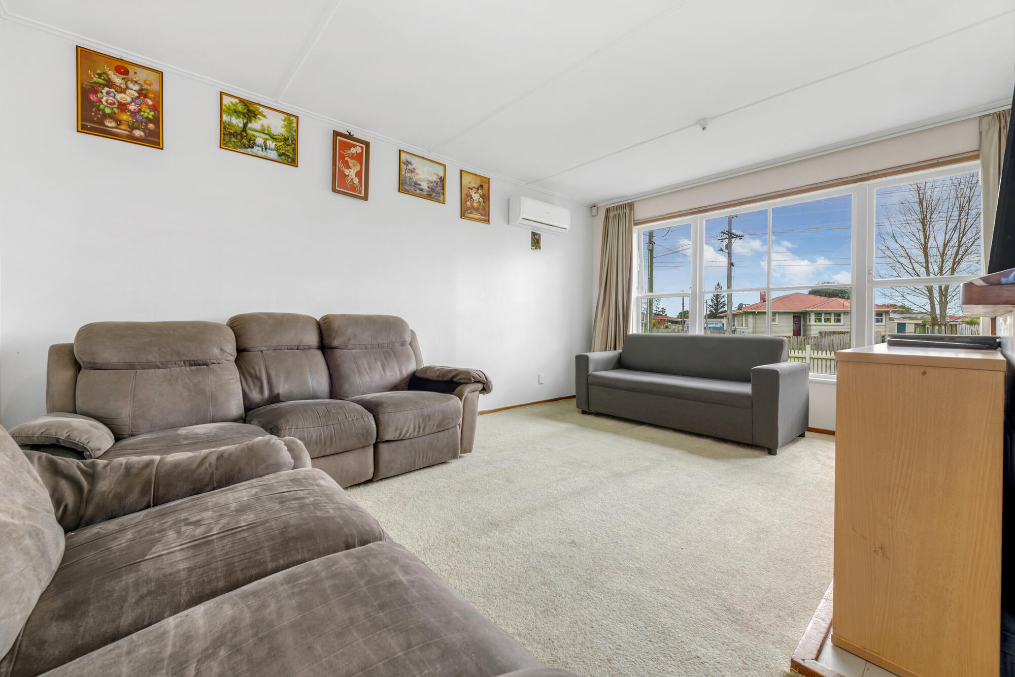 32 Ashton Avenue, Otara, photo 3