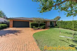 14 PINEHURST AVE, Dubbo