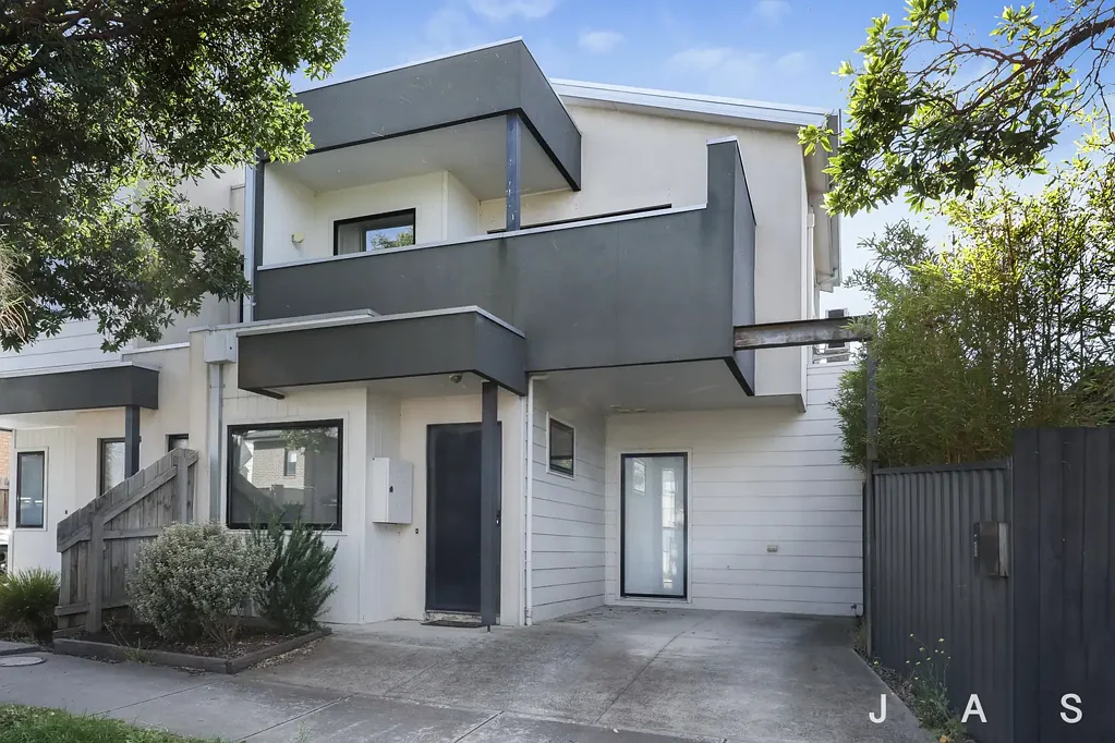 Light and Bright Townhouse