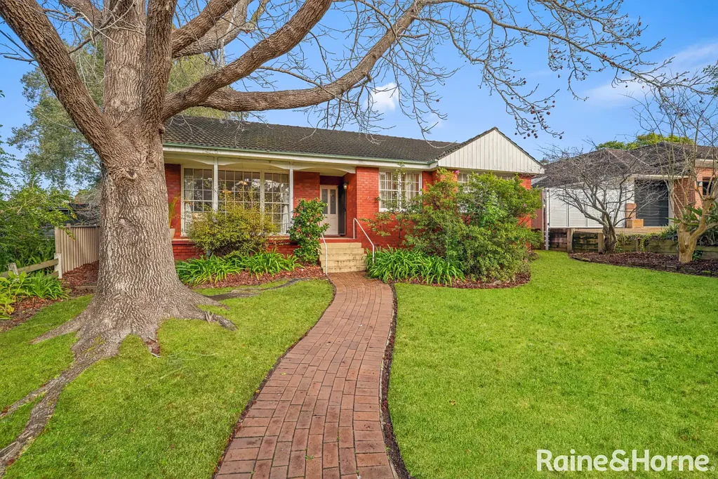 North Nowra 3ห้องนอน Charming North Nowra Home with Dual Street Frontage