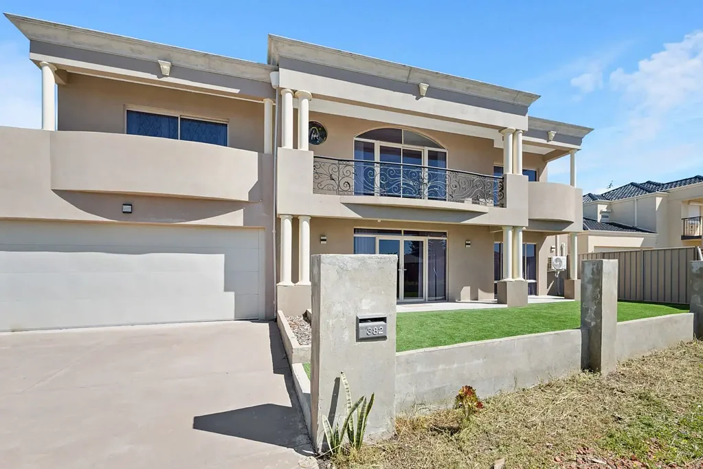 Morley 4બેડરૂમ Just Listed - Grand Family Residence Offering Space, Style & Versatility