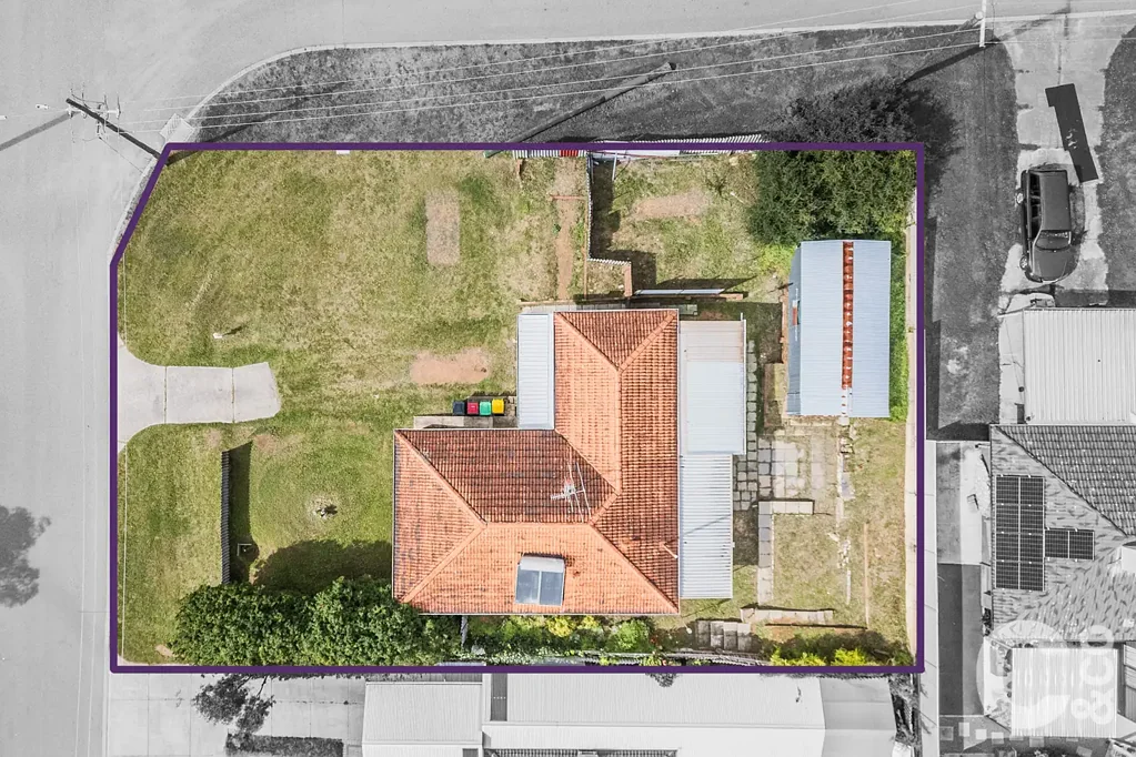 Parmelia 3બેડરૂમ Priced to Sell – Unlock the Potential!