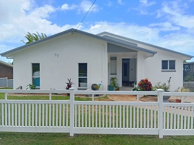 Urraween 5 Slaapkamer Hervey Bay Gem with Sea views