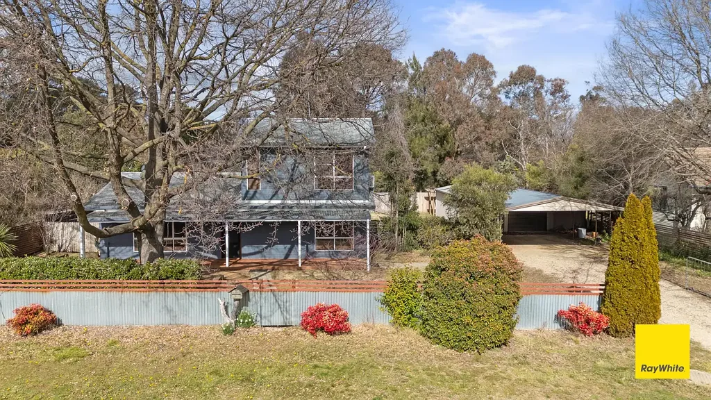 Bungendore 4कमरा Central yet private