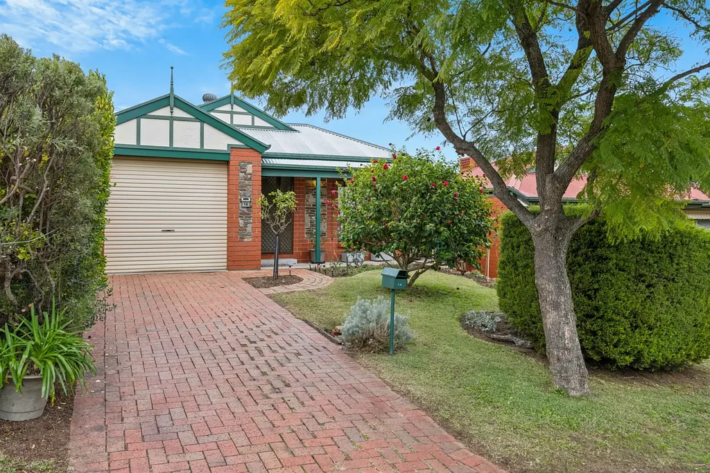 3 Bedroom Comfortable Family Living FOR RENT !