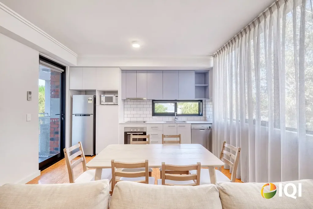 Perth 2房  Modern Inner-City Living in a Quiet Pocket Near Hyde Park