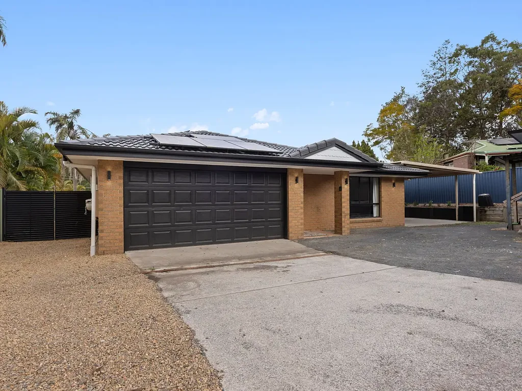 Camira 4Moenga The Perfect Family Home | Move-In Ready | Side Access, Pool & Huge Patio!