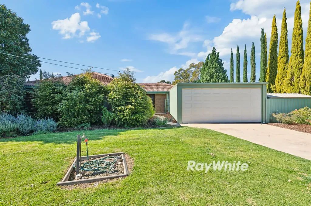 Mildura 4ਬੈੱਡਰੂਮ Affordable brick veneer family home!