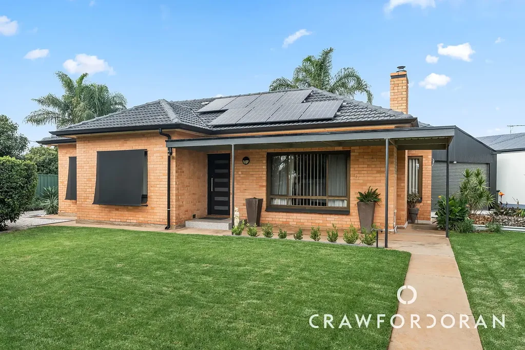 Salisbury 5ਬੈੱਡਰੂਮ Corner Block Freedom with Five Beds and Game Changing Garaging.