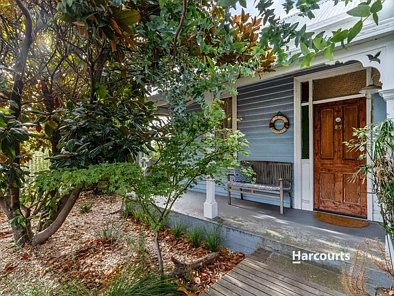 Ulverstone 3房  Charming circa 1909 Cottage with Fresh Coastal Vibes & Self-Sufficient Living