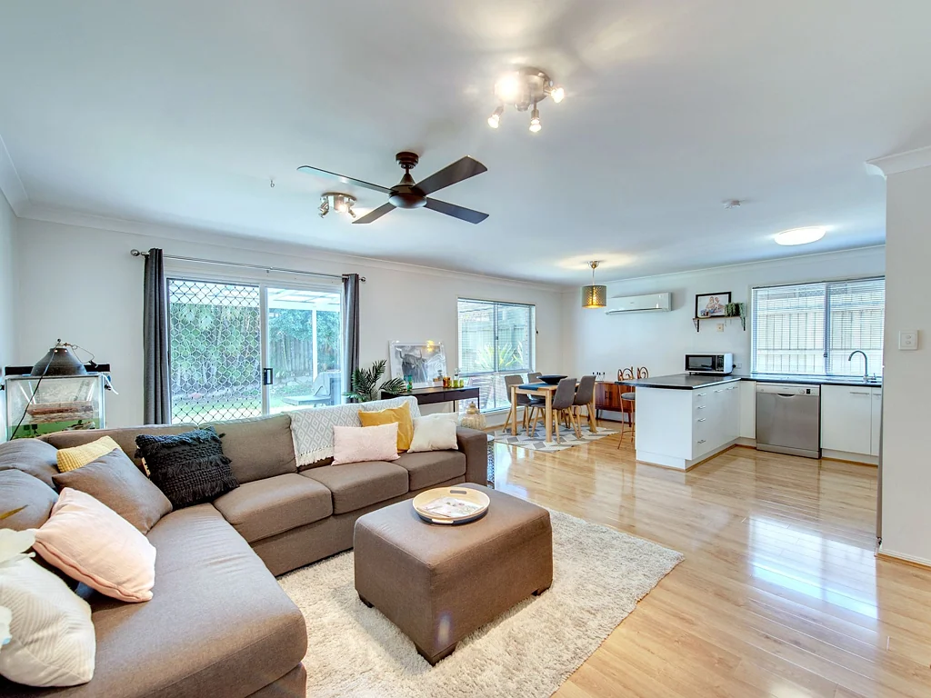 Forest Lake 3 Bedroom Here is a home that is simply- Top of it's class !!