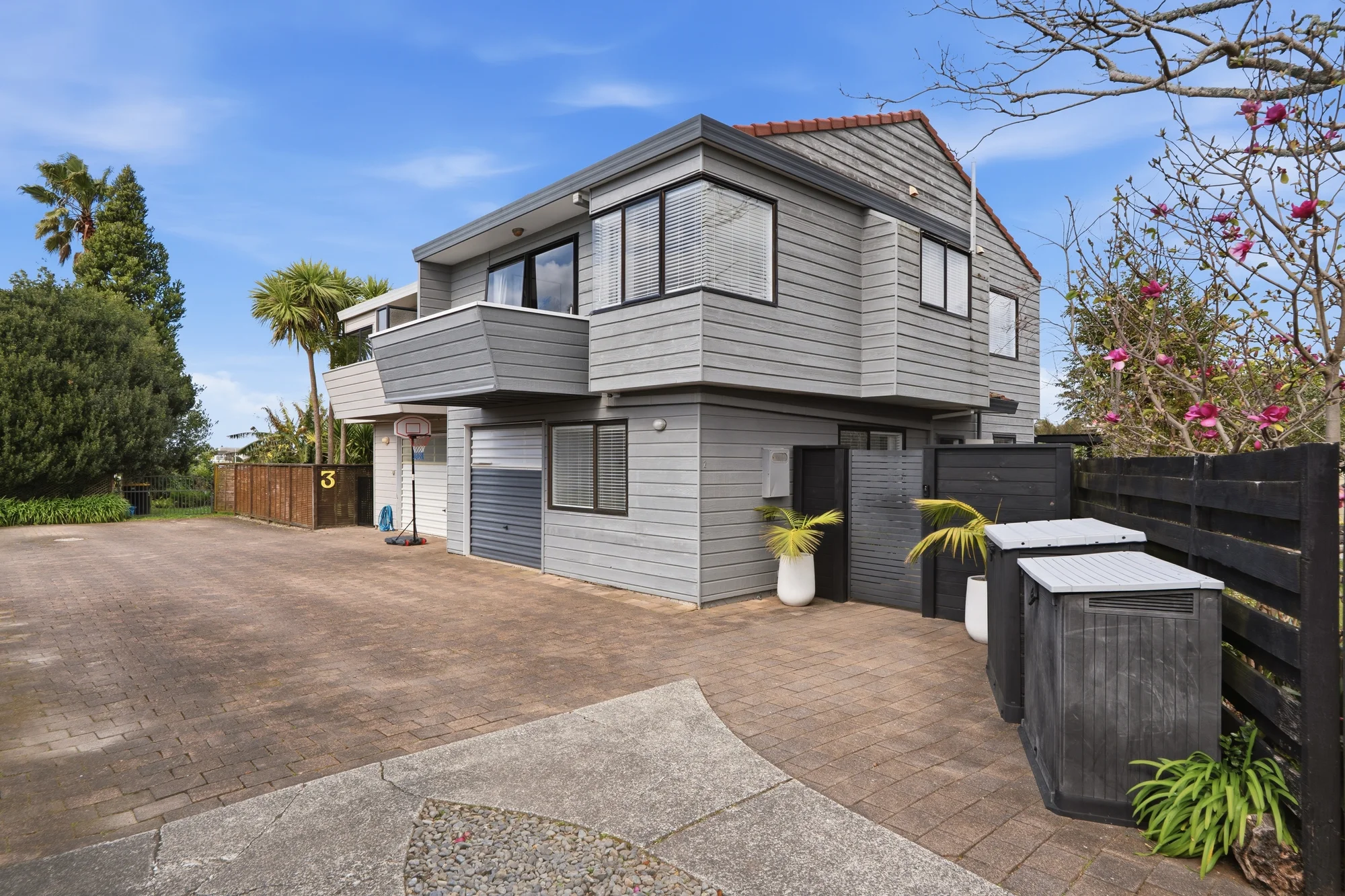 Otumoetai 4 Bedroom Easy-Care Living, Exceptional Location