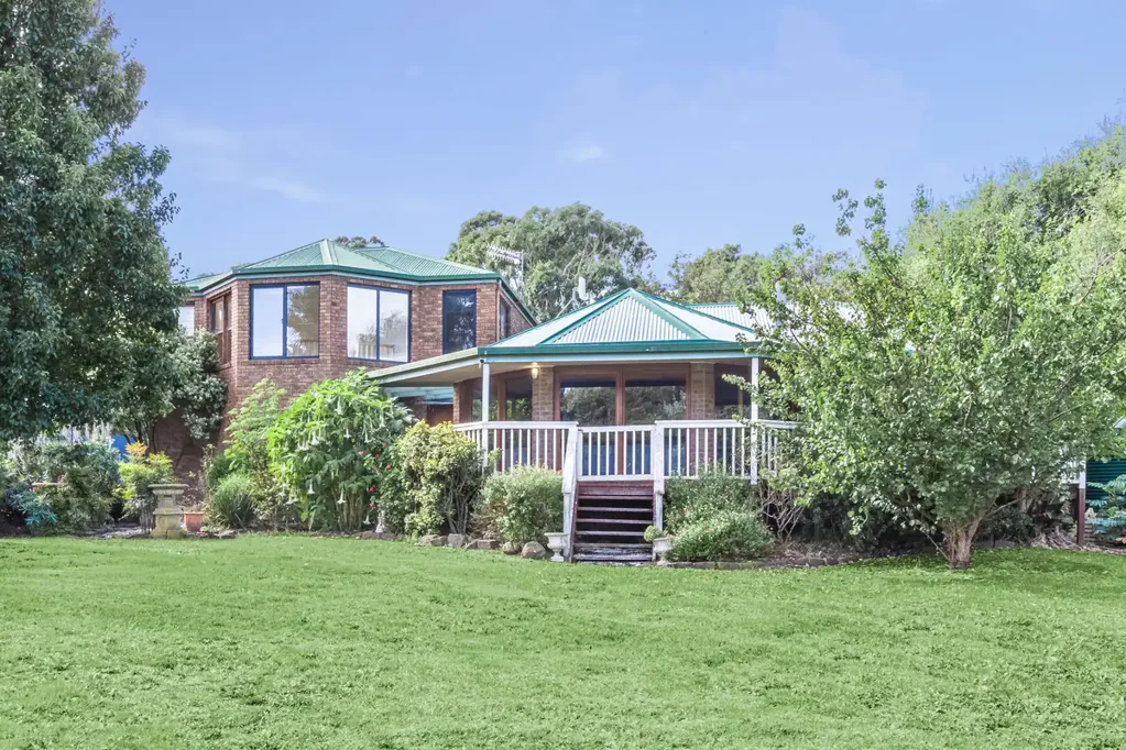 Bushfield 5ห้องนอน Peaceful Bushfield Property with Room to Move