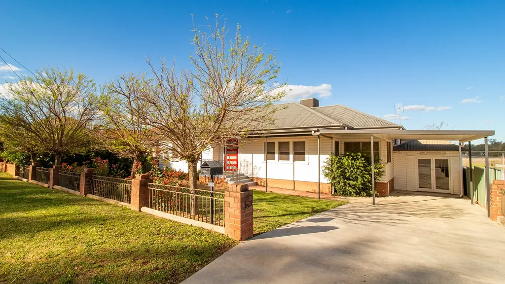 Forbes 3Zimmer BACK ON THE MARKET - This went fast last time. Call or SMS.