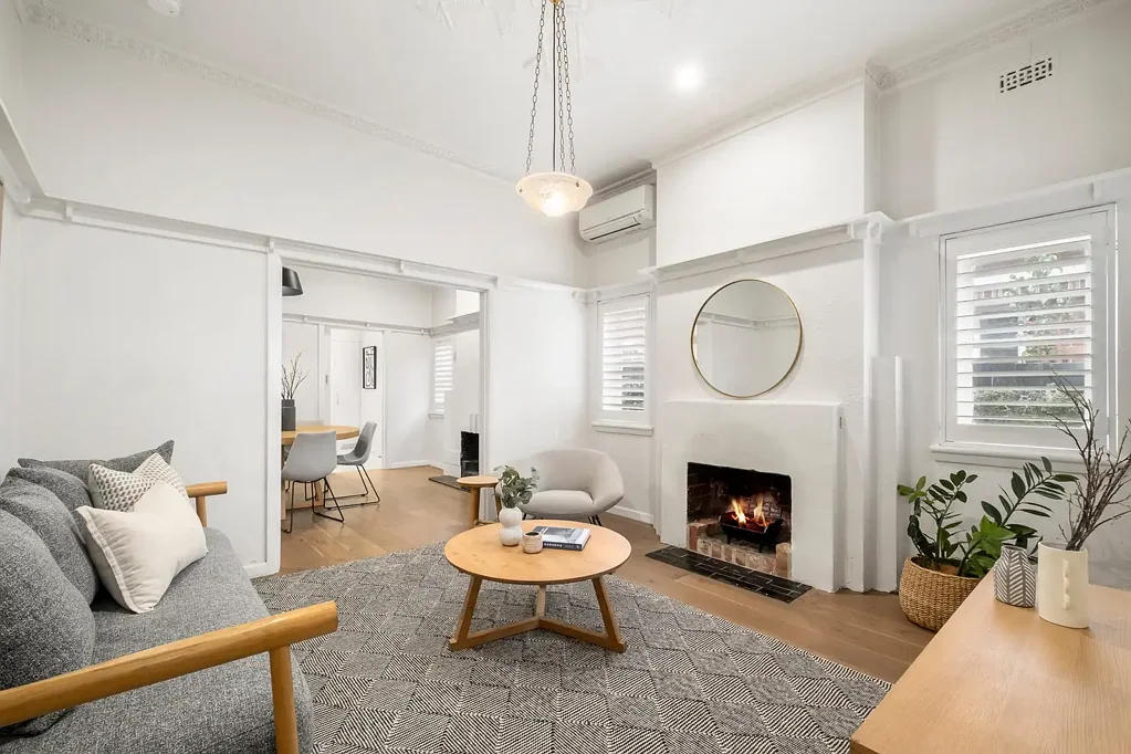 Caulfield 2部屋 Period treasure beautifully transformed for modern living.