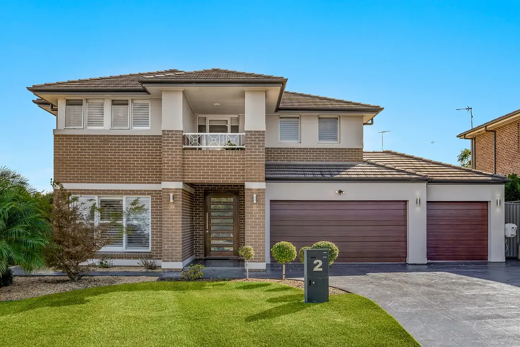 Kellyville 5房 Kellyville黄金地段 宽敞舒适 完美平衡 优质学校 便利设施 美食厨房 岛屿吧台 高品质电器 多样生活空间 豪华主卧 步入式衣帽间 私密影院 客人住宿区 遮盖户外区 3车位车库 对讲机 中央空调 全屋筒灯 Spacious Family Sanctuary