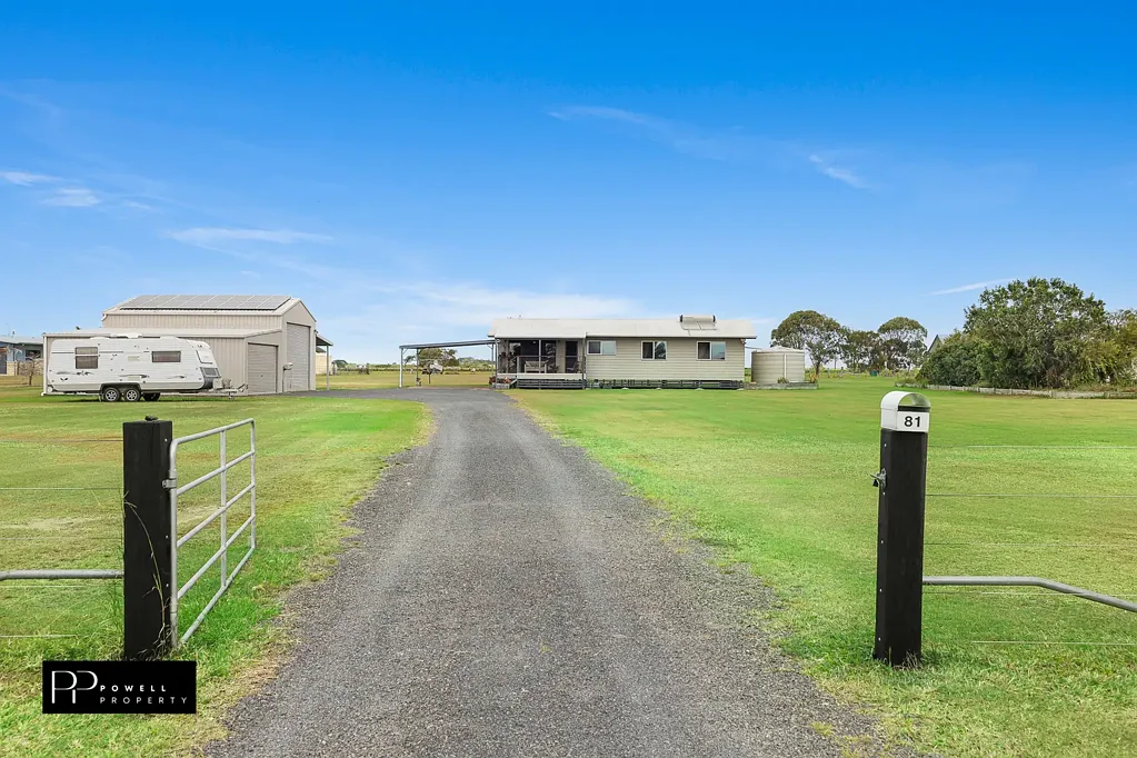 Burnett Heads 3chambre Pre Market Opportunity - Acreage, Sheds & Subdivision Potential – Coastal Living on Nearly 1 Hectare!