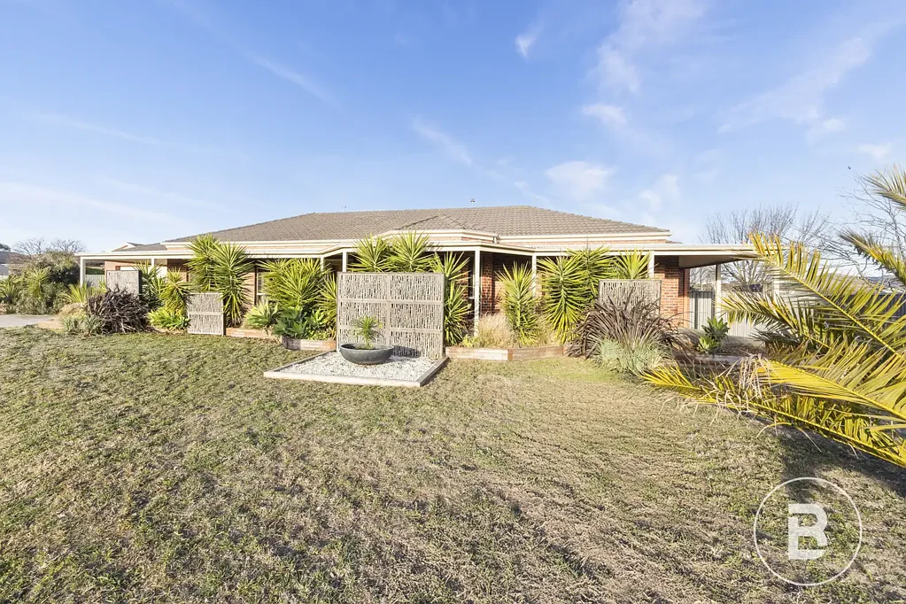Spacious Family Living in the Heart of Winter Valley.