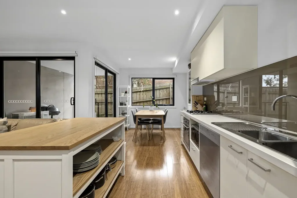 Mount Waverley 2ห้องนอน Effortless Modernity with North Light