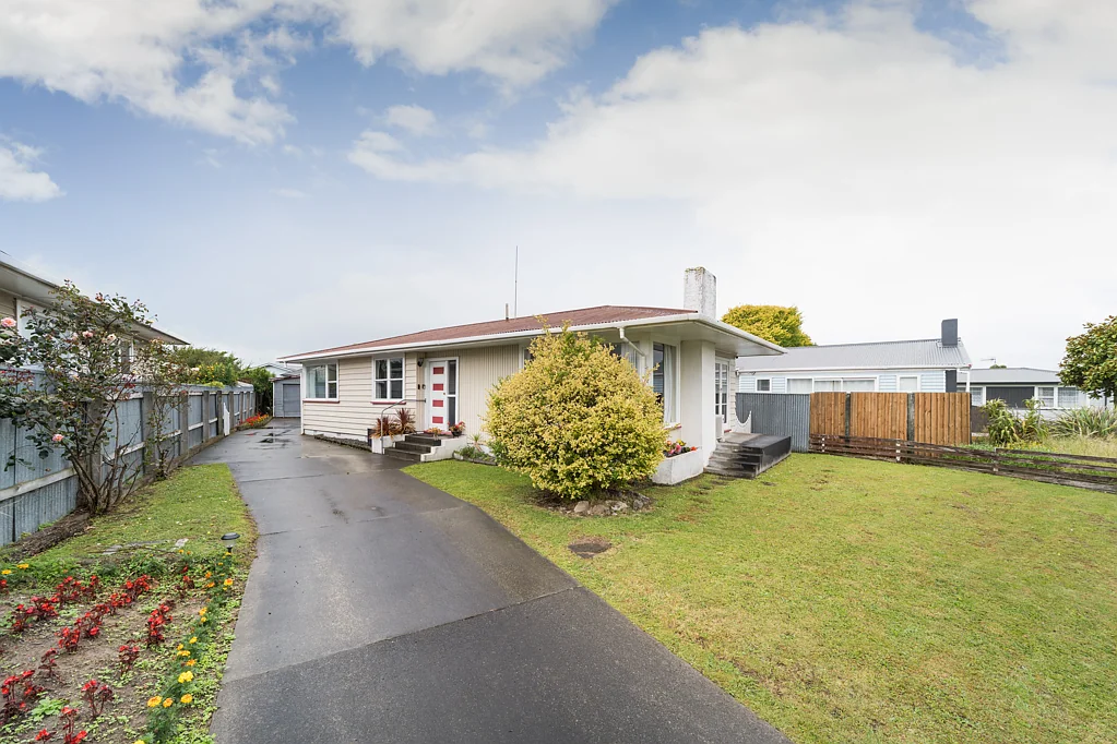 35 Karamea Crescent, Kelvin Grove, Palmerston North, Manawatu-Wanganui