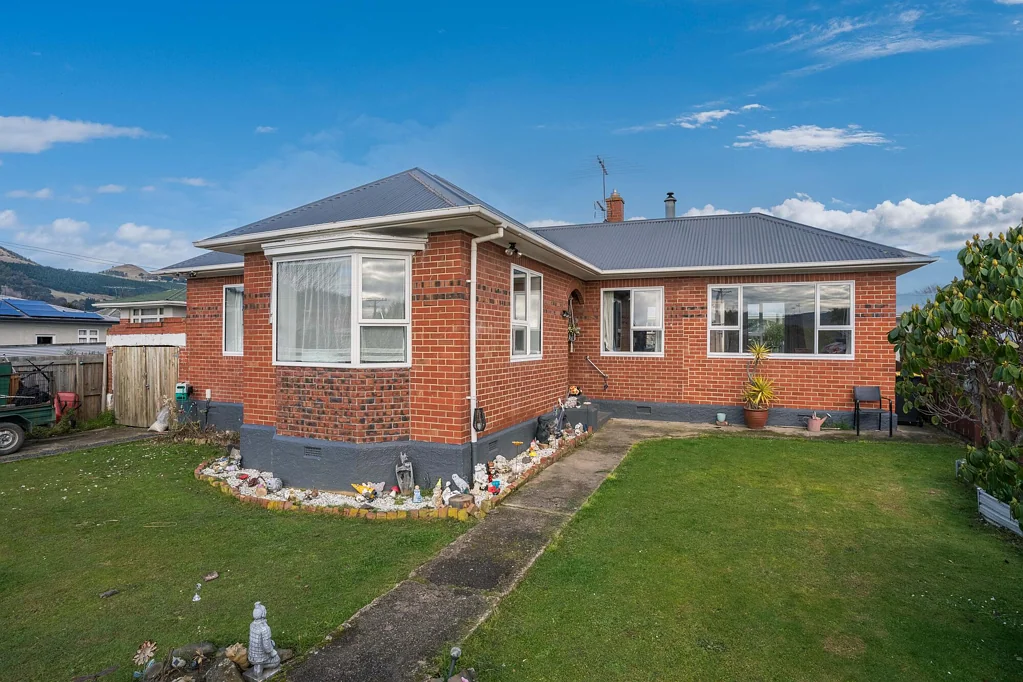 Mosgiel 3房  Brick gem with space to enjoy