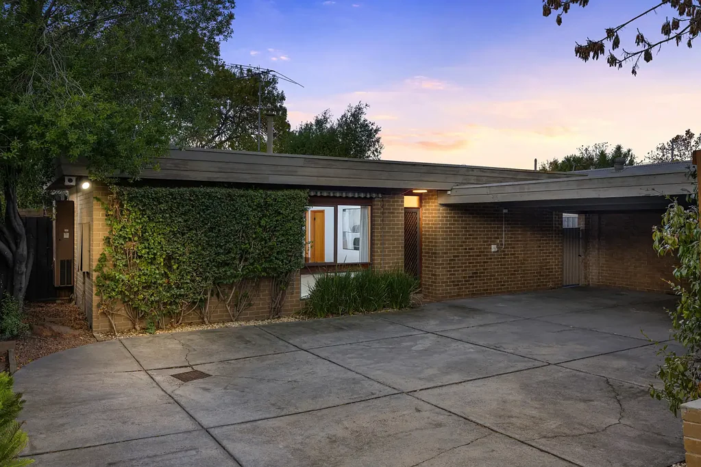 Malvern East 2Zimmer Elegant Family Living in a Prized Pocket
