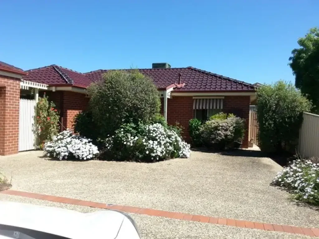 Two Bedroom Unit - Great Location