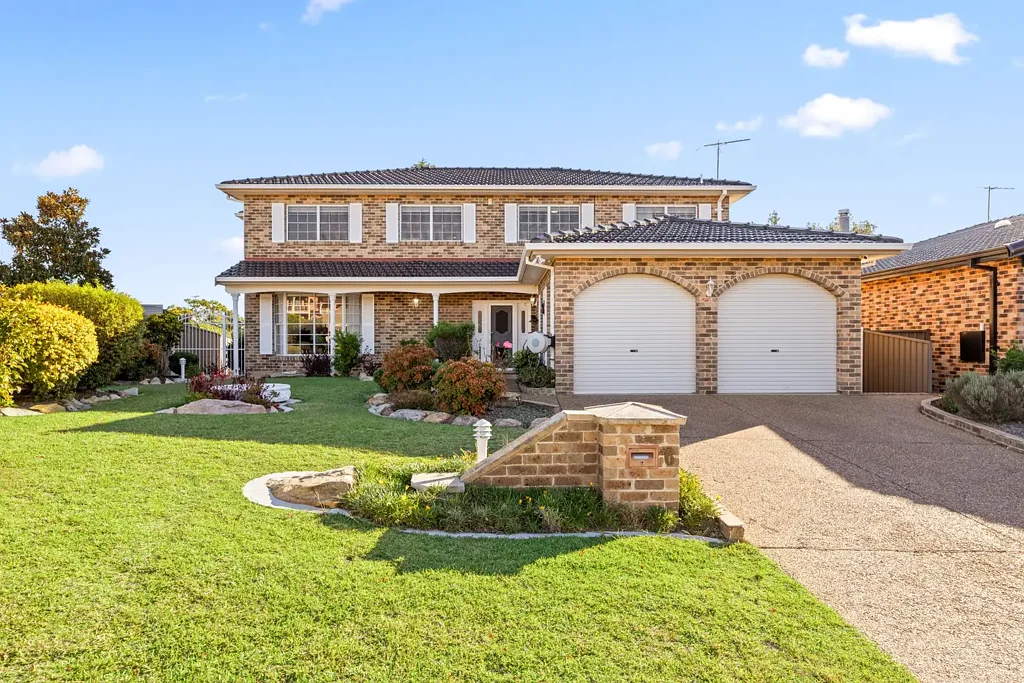 Alfords Point 5 Slaapkamer Elegant Family Sanctuary with Brand-New Finishes & Expansive Living