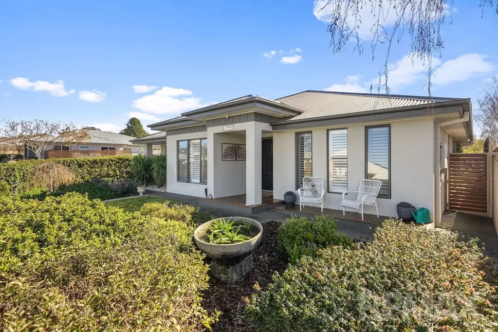 Boorooma 4房  Brilliant Family Home