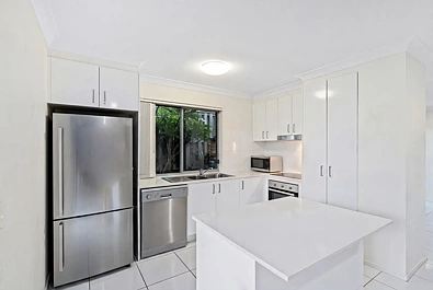 6 Codrington Circuit, Pacific Pines, QLD 4211, 6房, 4浴, House