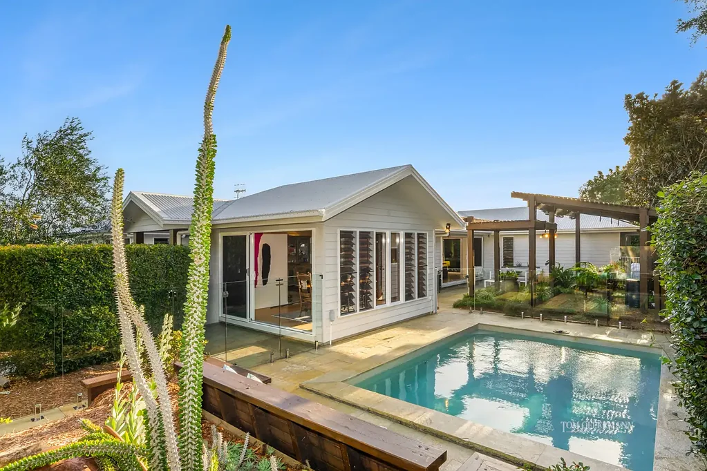 Peregian Beach 3房  Front-Row Hinterland Views, Spectacular Sunsets & Timeless Coastal Luxury