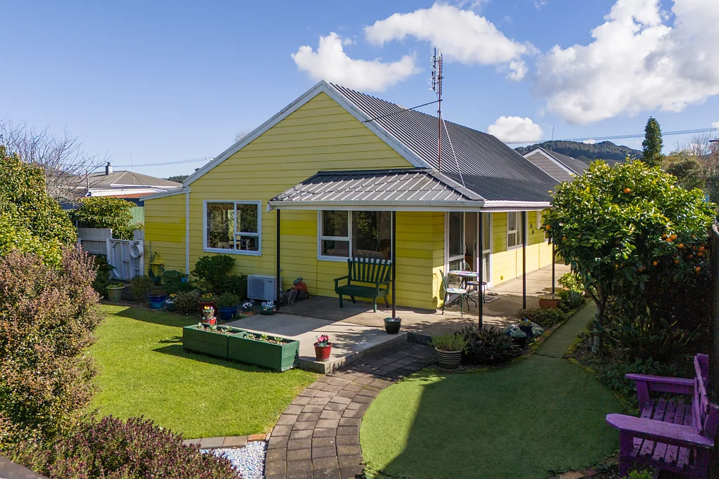 Waihi 2Moenga Motivated To Sell!