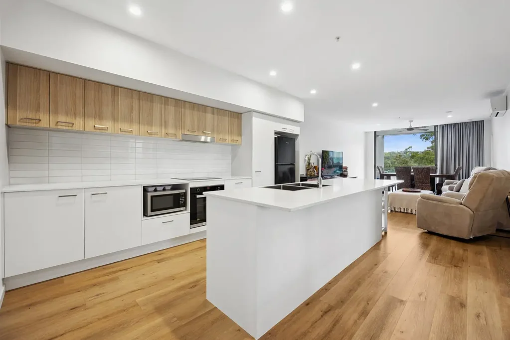 Sippy Downs 3房  Penthouse-Style Living - Top Floor Corner Position - REF: 4462