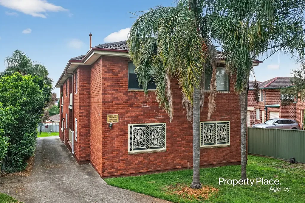 1/12 Nicoll Street, Roselands, NSW 2196
